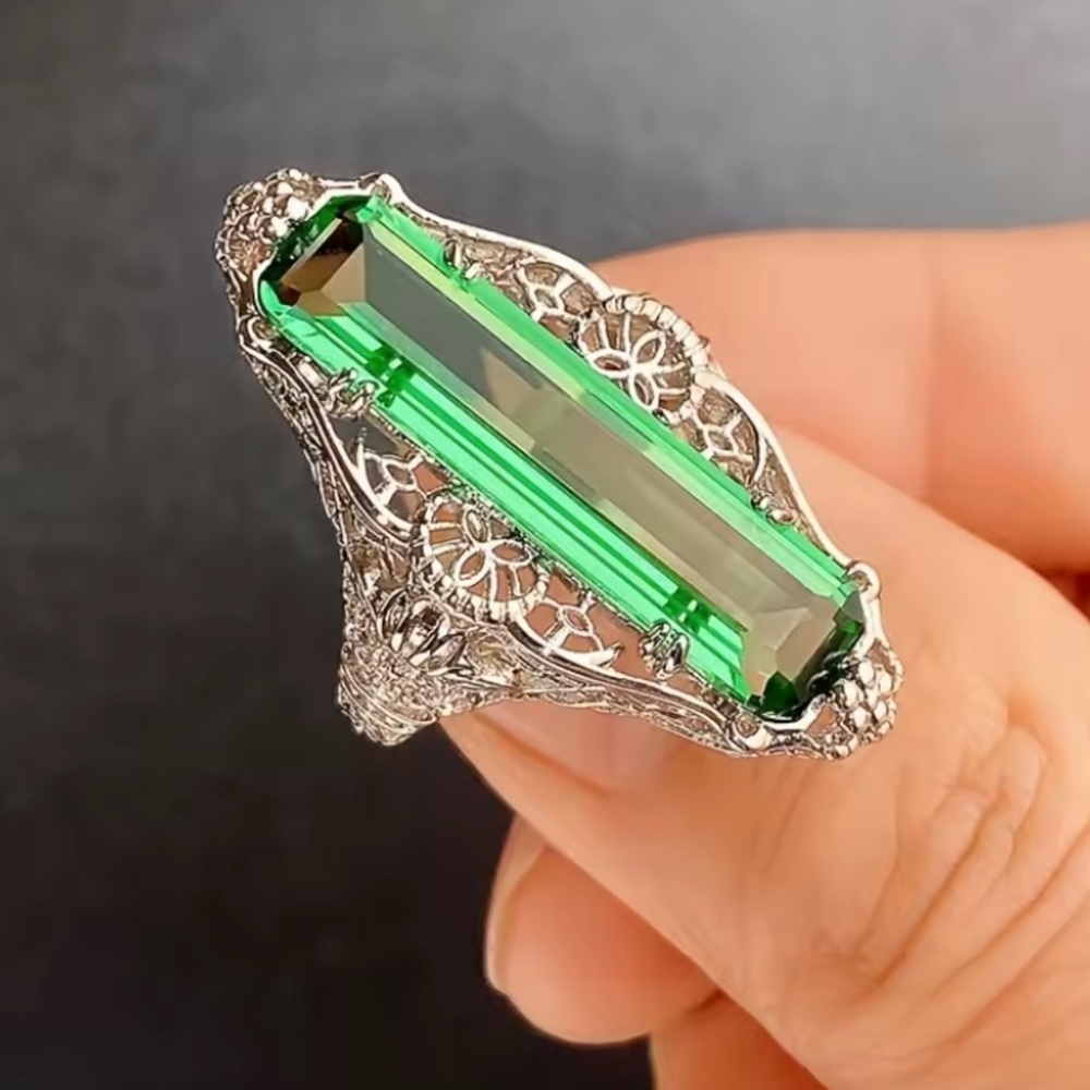 Green pendant vintage antique Silver color Ring
